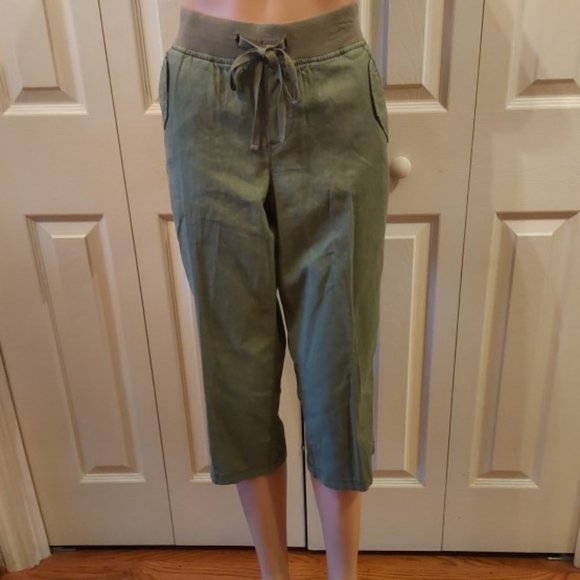 Faded Glory Deep Linchen Green Tie Waist Pull On Capris Size 6 NWT - Picture 1 of 9